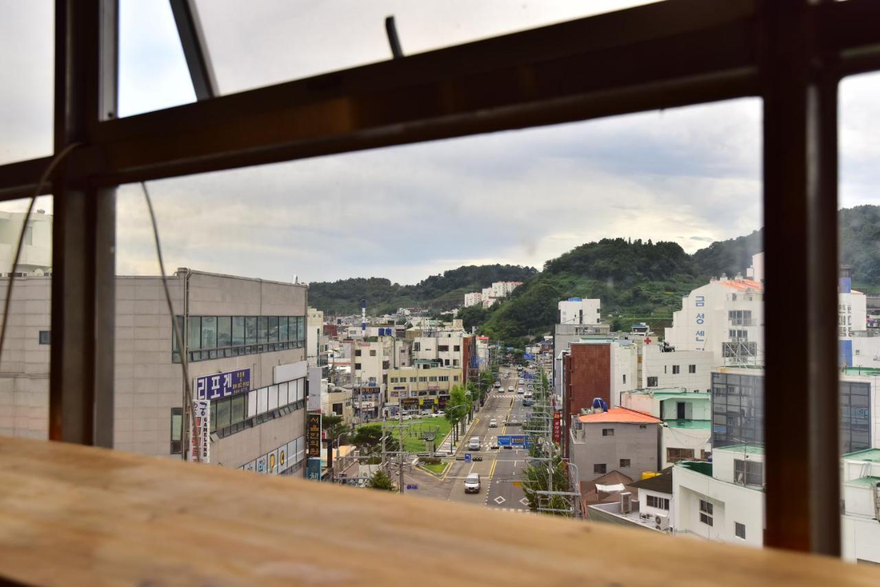 Lifeguesthouse Tongyeong Exterior photo